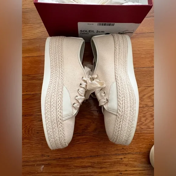 Salvatore Ferragamo Soleil Canvas Platform Sneaker - Picture 7 of 9